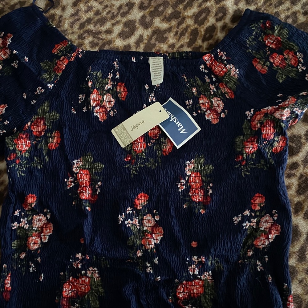 FLORAL CROPPED BLOUSE